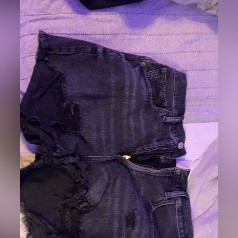 American Eagle size 6 black ripped jeans